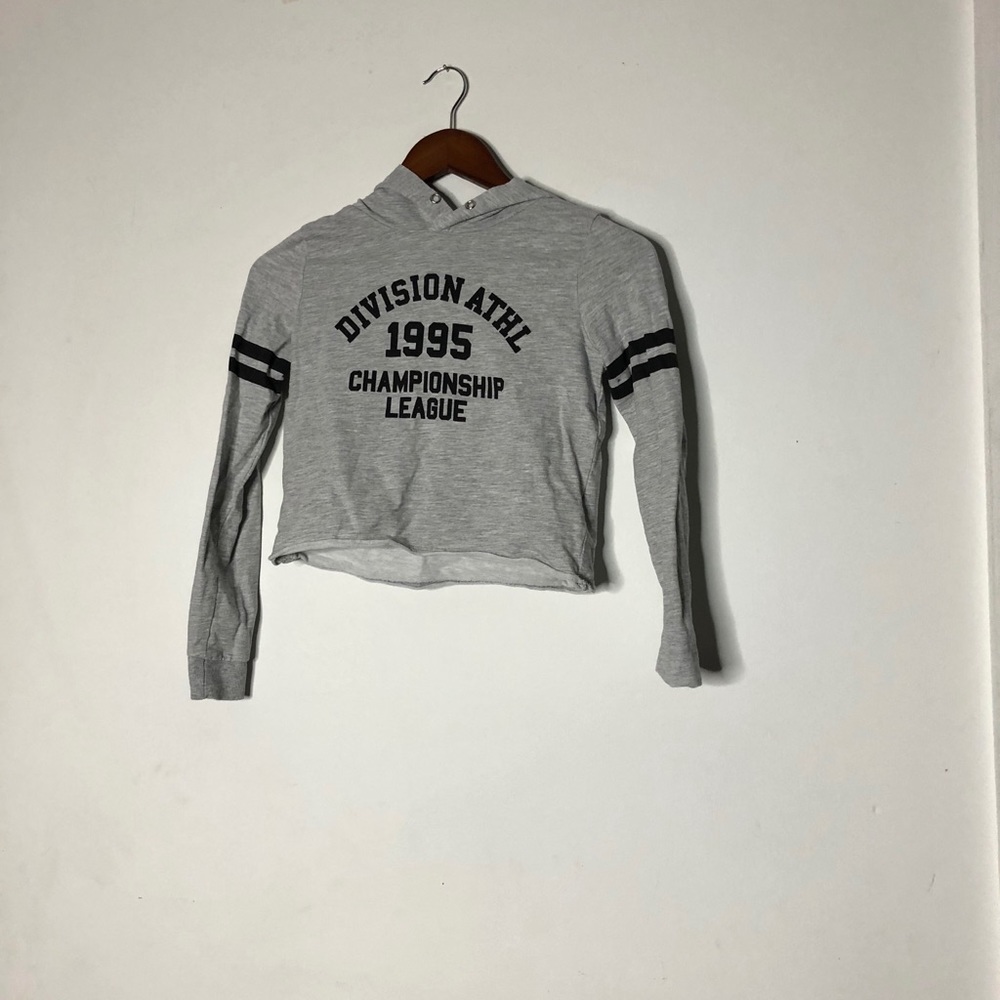 Cropped Graphic Hoodie